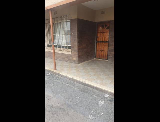 2 BEDROOM APARTMENT FOR SALE IN WYCHWOOD